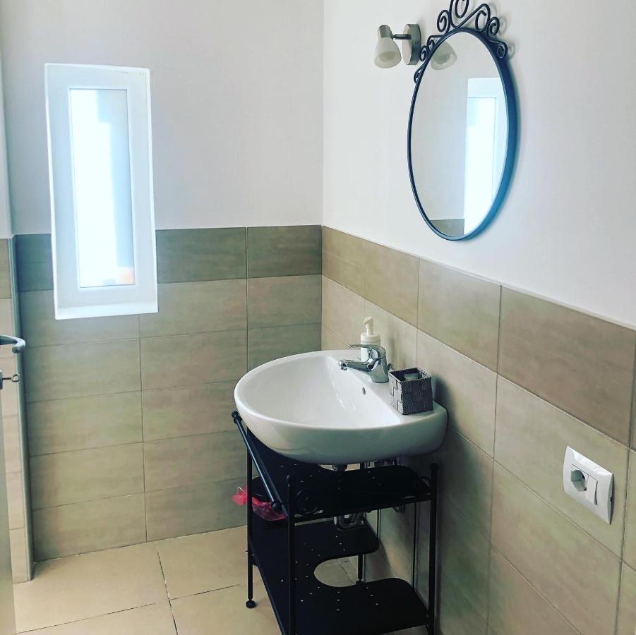 Via Fiume Cento 17 Otel La Spezia Dış mekan fotoğraf