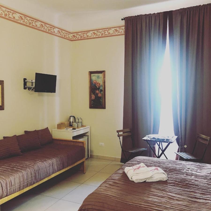Via Fiume Cento 17 Otel La Spezia Dış mekan fotoğraf